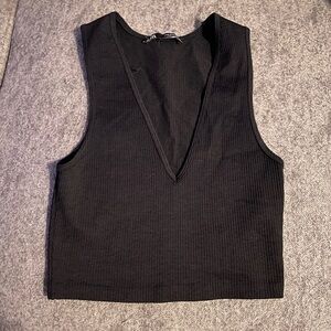 Zara Black Ribbed V-Neck Crop Tank